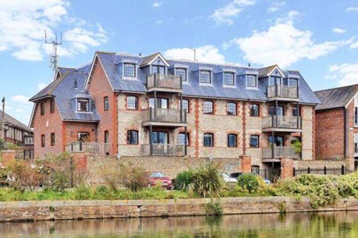2 Bedroom Apartment For Sale In Wharf House, Canal Wharf, Chichester, PO19