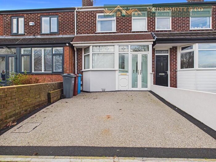 3 Bedroom Semi Detached House For Sale In Hallam Road, Manchester, M40