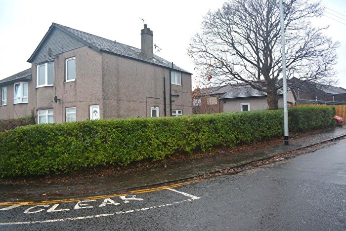 3 Bedroom Flat For Sale In Renshaw Drive, Hillington, Glasgow, G52