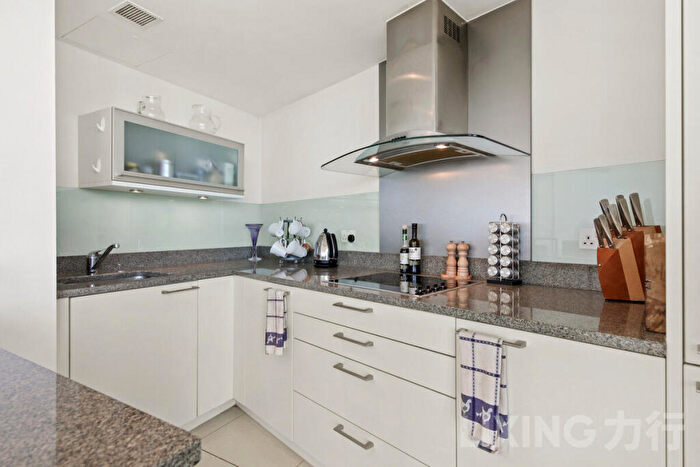 2 Bedroom Apartment To Rent In Hertsmere Road, Canary Wharf, E14