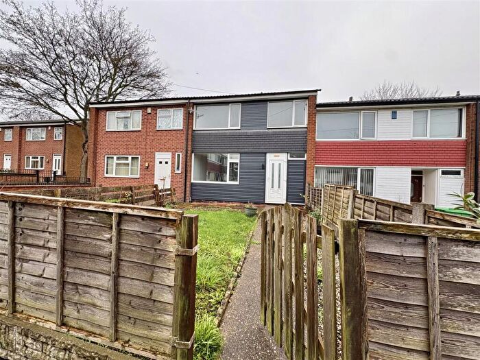3 Bedroom Terraced House To Rent In Deptford Crescent, Nottingham, NG6