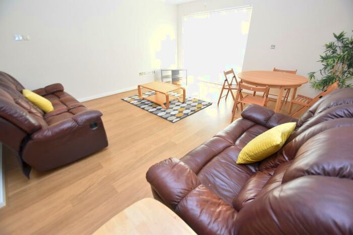 1 Bedroom Flat To Rent In Penstone Court, Geneva House, Century Wharf, Chandlery Way, CF10