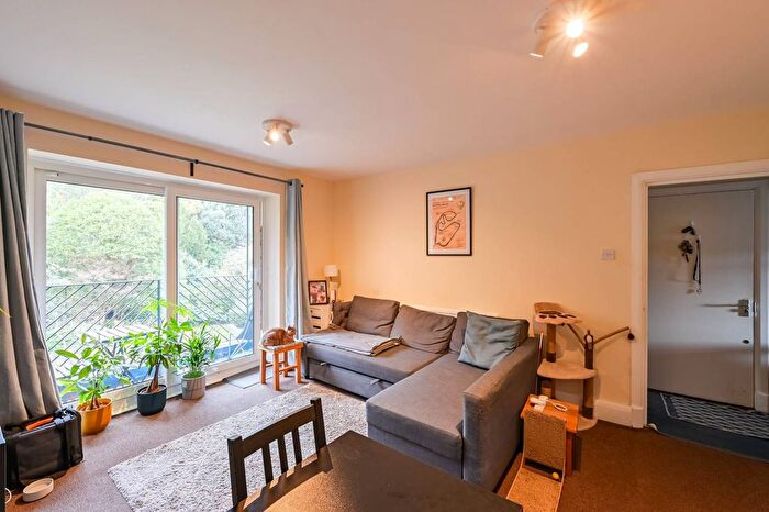 1 Bedroom Flat For Sale In Park Avenue, Alexandra Park, London, N22