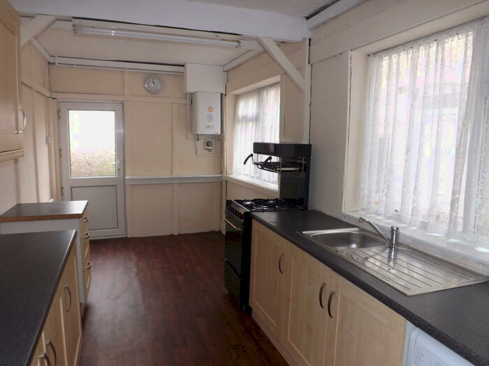 3 Bedroom Terraced House To Rent In Redcliffe Road, Mansfield, NG18