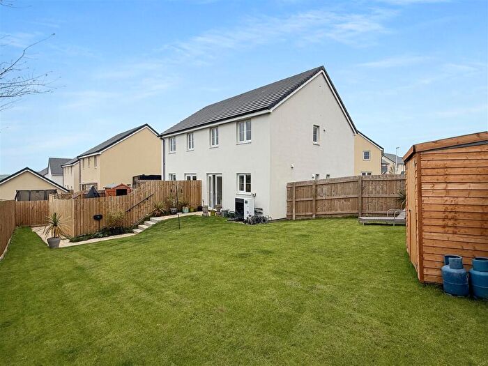 3 Bedroom Semi-Detached House For Sale In Davies Mount, Abbotsham, EX39