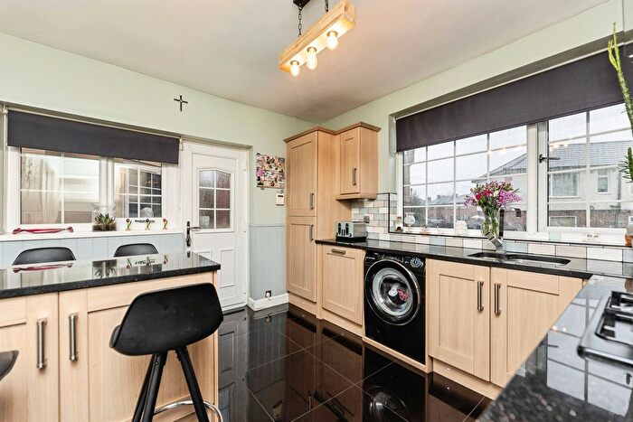 3 Bedroom Semi-detached House For Sale In Brettegate, Hemsworth, Pontefract, WF9