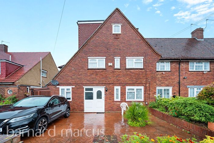 5 Bedroom End Terrace House For Sale In Bedfont Close, Feltham, TW14