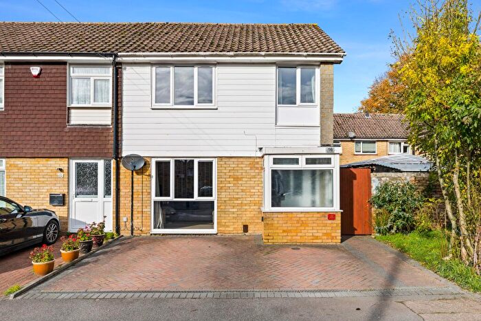 3 Bedroom End Of Terrace House For Sale In Ref: Gk - Court Lodge Road, Horley, RH6