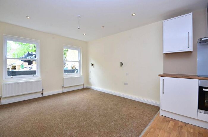 Studio To Rent In Woodchurch Road, South Hampstead, London, NW6