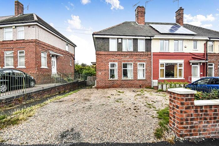 3 Bedroom Semi-Detached House To Rent In Piper Crescent, Sheffield, S5