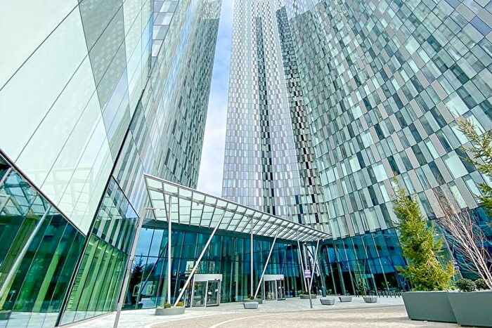 2 Bedroom Apartment To Rent In South Tower, Deansgate Square, M15