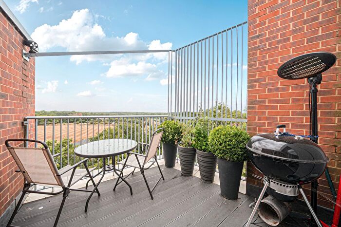 2 Bedroom Penthouse For Sale In Repton Road, Hertford, SG14