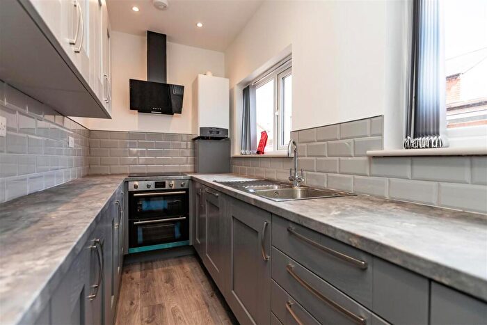 5 Bedroom House To Rent In Hubert Road, Birmingham, B29