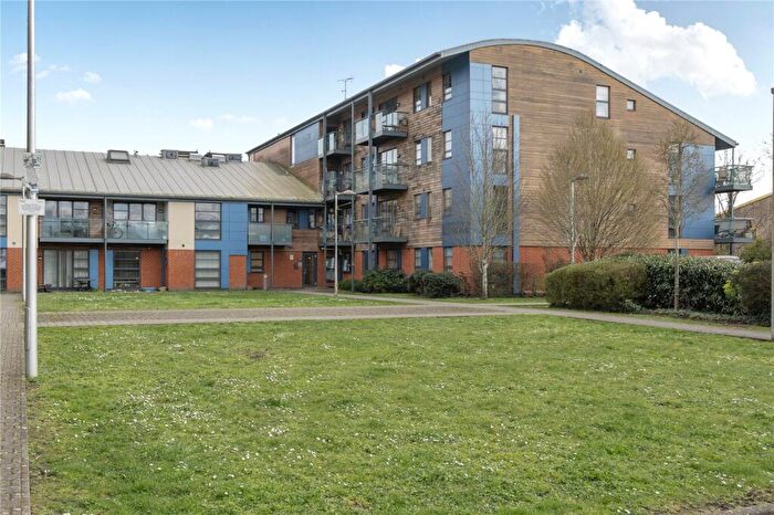 1 Bedroom Apartment For Sale In Pretoria Road, Chertsey, Surrey, KT16