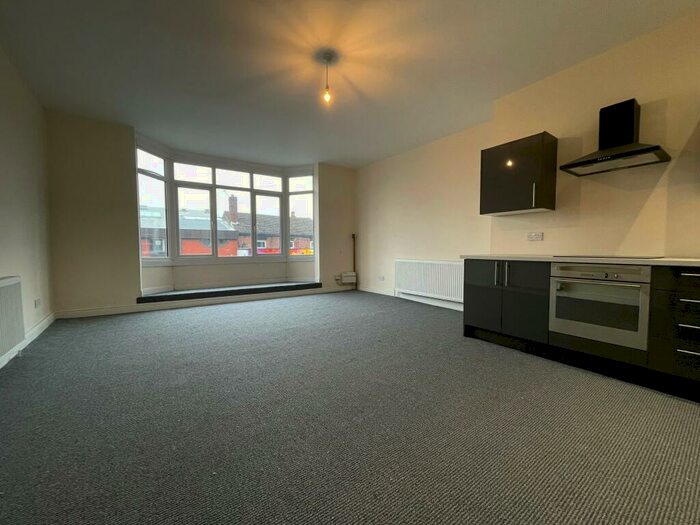3 Bedroom Flat To Rent In New Chester Road, Wirral, CH62