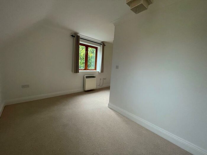 2 Bedroom Cottage To Rent In Flexford Road, North Baddesley, SO52