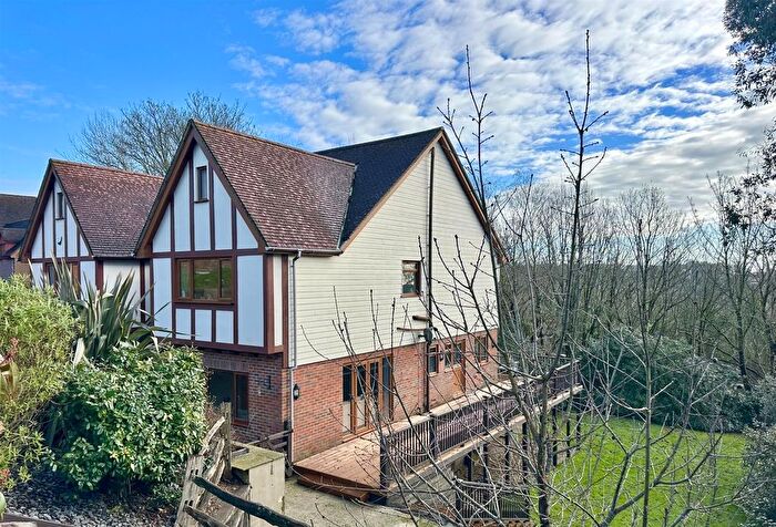 6 Bedroom Detached House For Sale In St. Kitts Close, St. Leonards-On-Sea, TN37