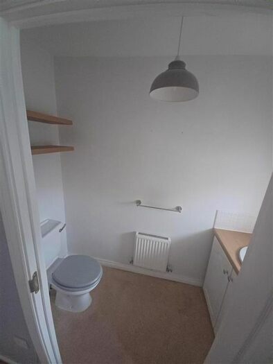 3 Bedroom End Of Terrace House To Rent In Grazier Avenue, Tamworth, B77