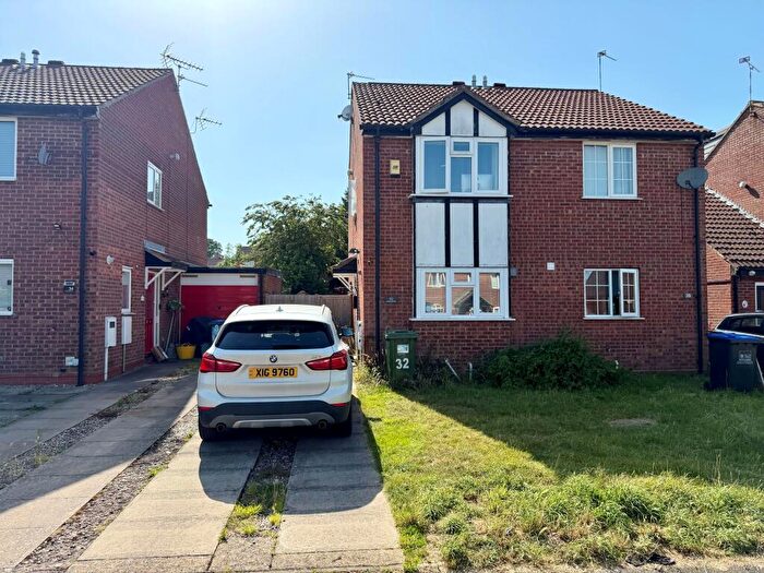 2 Bedroom Semi Detached House To Rent In Marlborough Drive, Leamington Spa, CV31