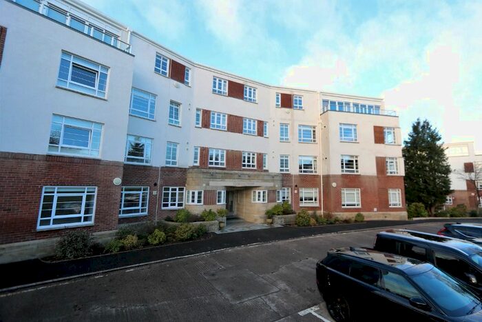 2 Bedroom Flat To Rent In Sandringham Court, Glasgow G77