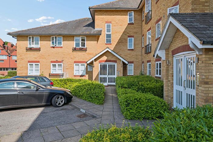 1 Bedroom Apartment For Sale In Alsford Wharf, Berkhamsted, HP4
