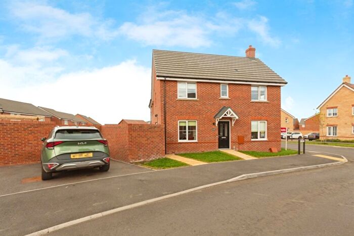 3 Bedroom Semi-Detached House To Rent In Tesla Croft, Leighton Buzzard, LU7