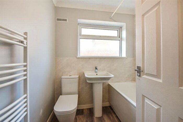 2 Bedroom Semi-Detached Bungalow For Sale In The Crescent, Andover, SP10