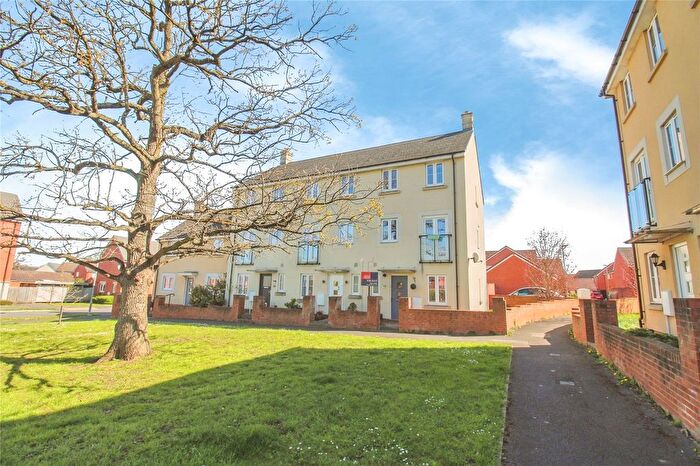 4 Bedroom End Terrace House For Sale In Mascroft Road, Trowbridge, BA14