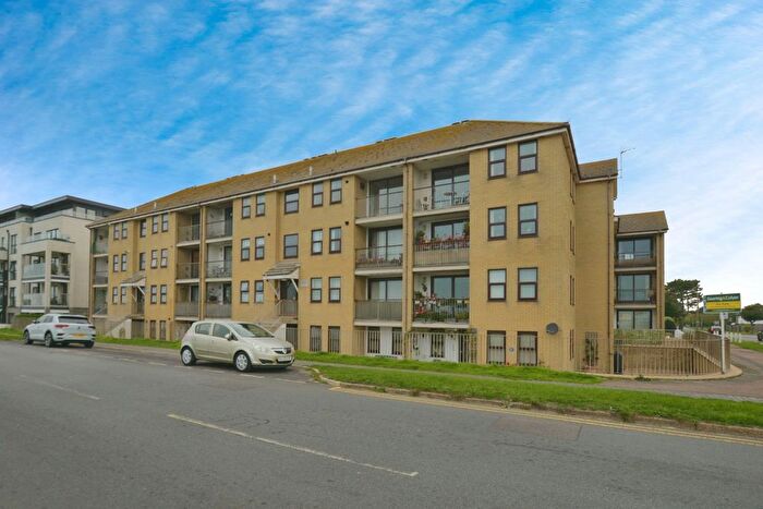 2 Bedroom Flat For Sale In Grand Court, Grand Parade, Littlestone, New Romney, TN28