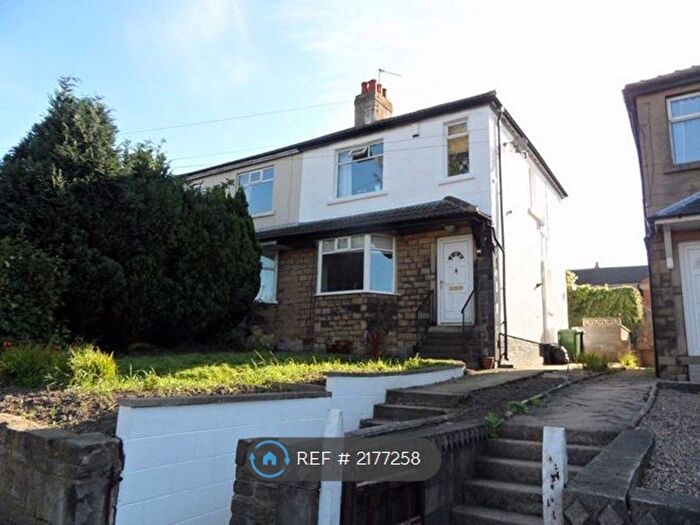 3 Bedroom Semi-Detached House To Rent In Hunsworth Lane, Cleckheaton, BD19