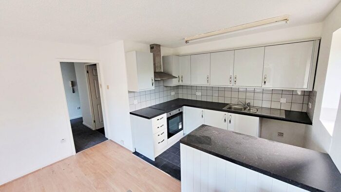 1 Bedroom Flat To Rent In Horwood Close, Cardiff, CF24