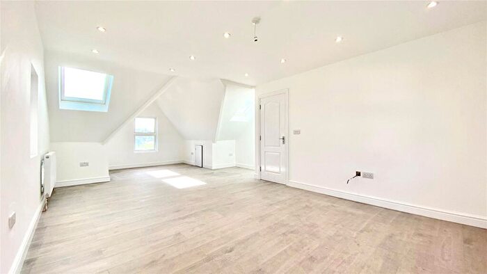 Studio To Rent In Wokingham Road, Reading, Berkshire, RG6