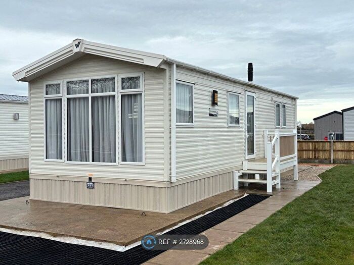 2 Bedroom Park Home To Rent In Boat Lane, Bleasby, Nottingham, NG14