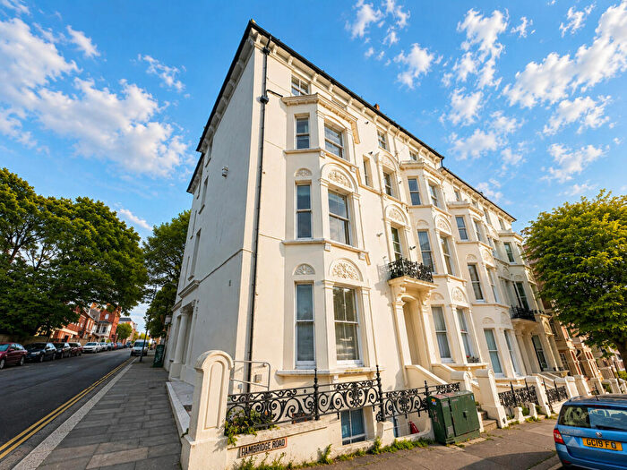 1 Bedroom Apartment For Sale In Cambridge Road, Hove, BN3