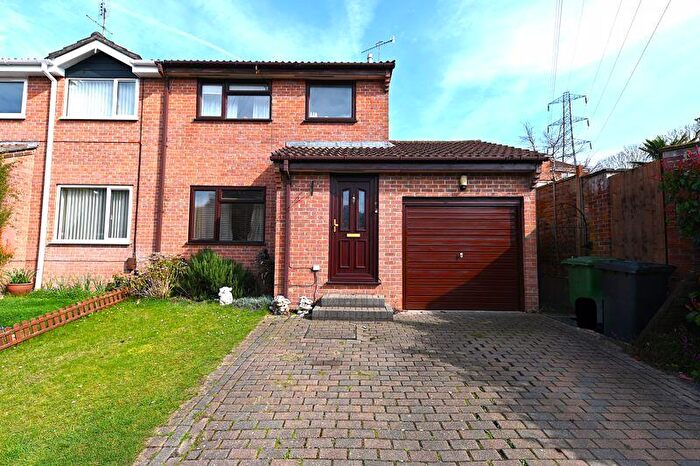 2 Bedroom Semi-Detached House To Rent In Chervil Close, Horndean, PO8