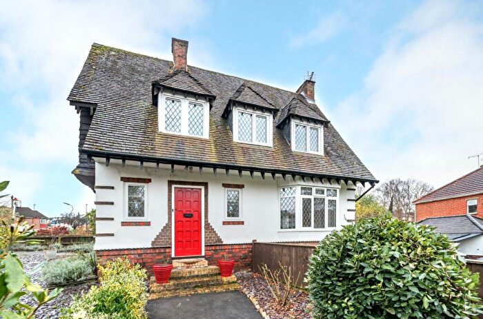 3 Bedroom Detached House For Sale In Glenfield Avenue, Southampton, SO18