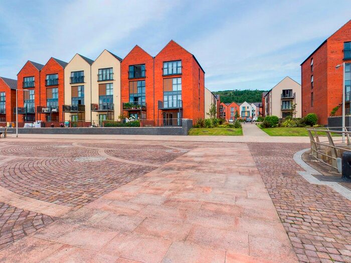 5 Bedroom Town House To Rent In Langdon Road, Mariners Walk, Swansea, SA1