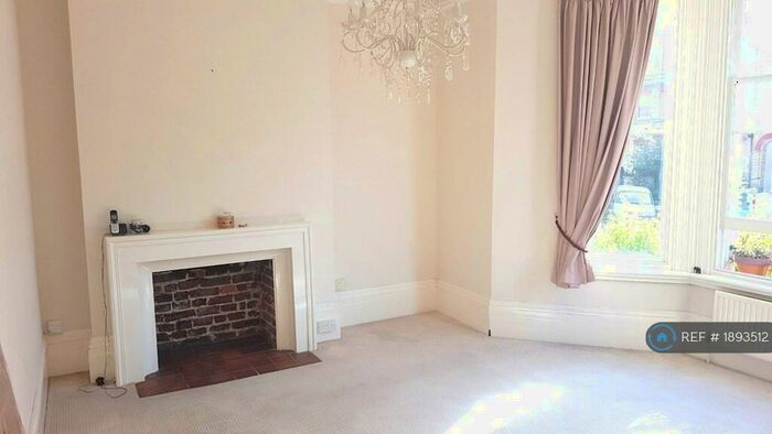 1 Bedroom Flat To Rent In Clarendon Villas, Hove, BN3