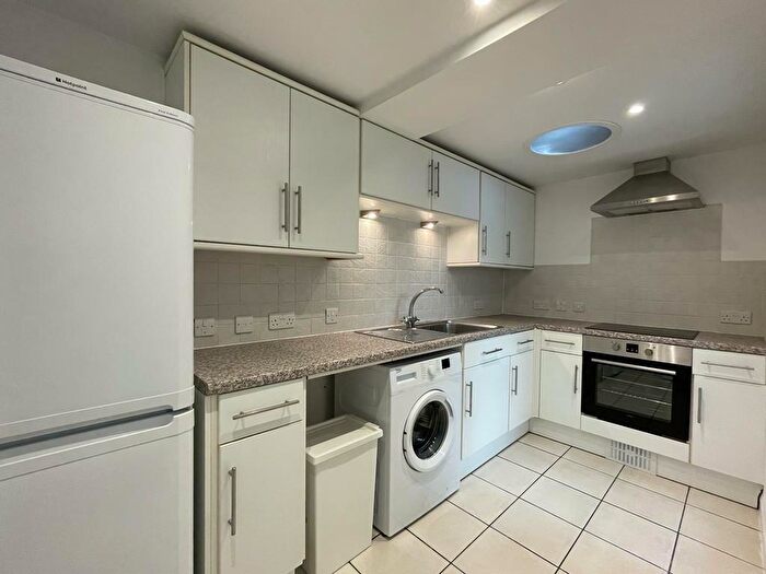 2 Bedroom Apartment To Rent In Princes Square, Exeter, EX2