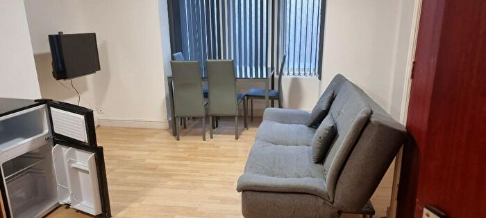 1 Bedroom Flat To Rent In Cross Road, Leicester, LE2