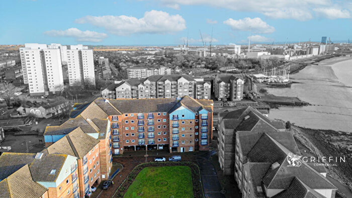 2 Bedroom Flat For Sale In Argent Street, Grays, RM17