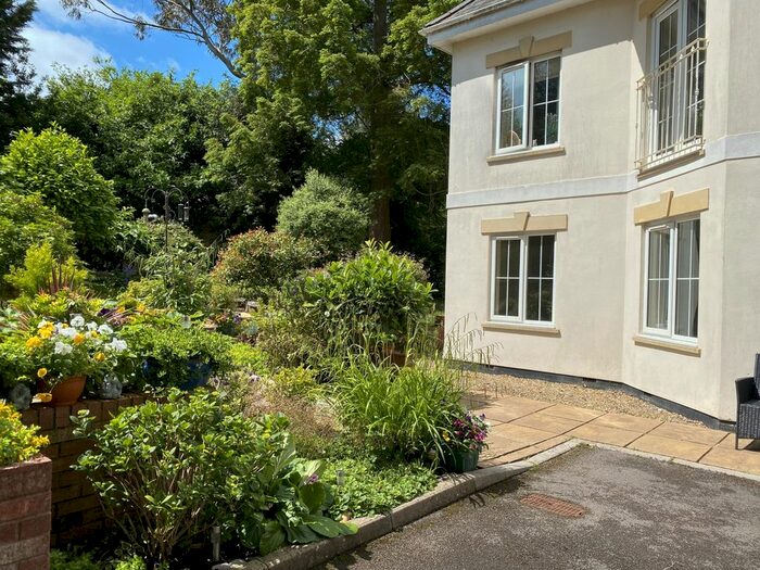 1 Bedroom Flat To Rent In Plantation Terrace, Dawlish EX7