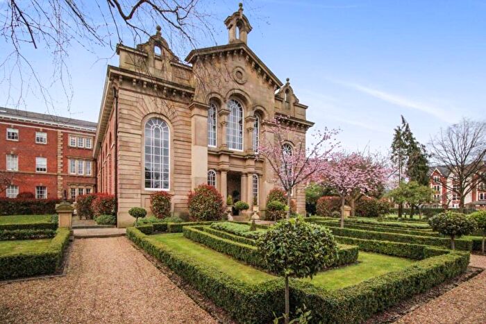 2 Bedroom Apartment For Sale In Houseman Crescent, West Didsbury, Manchester, M20