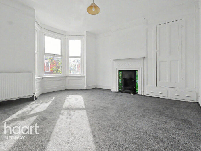 3 Bedroom Terraced House To Rent In Rainham Road, Gillingham, ME7