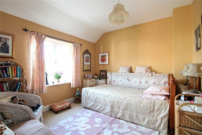 2 Bedroom Semi-Detached House For Sale In Elgin Drive, Swindon, Wiltshire, SN2