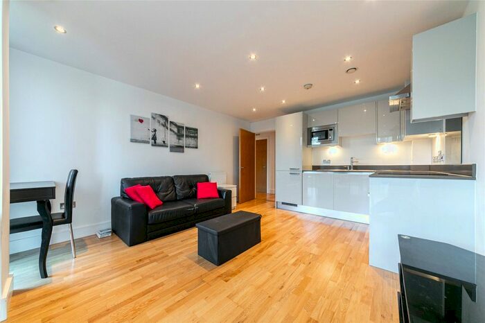 1 Bedroom Flat To Rent In The Crescent, Seager Place, London, SE8