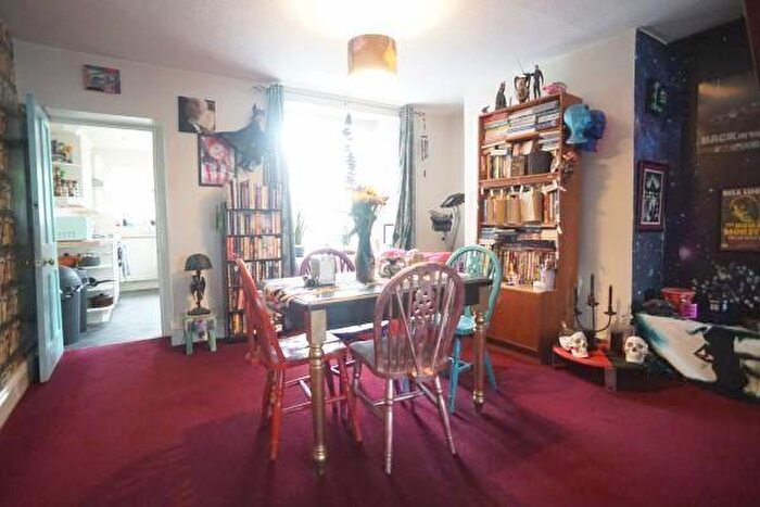 2 Bedroom House For Sale In Wiltshire Place, Kingswood, Bristol, BS15