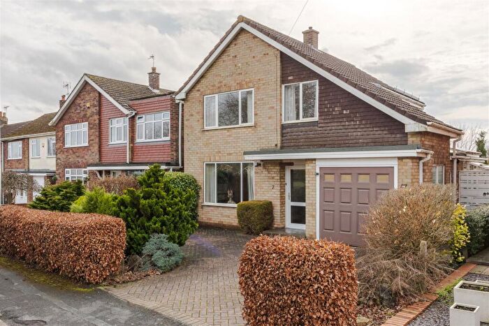 3 Bedroom Detached House For Sale In East Green, Messingham, DN17
