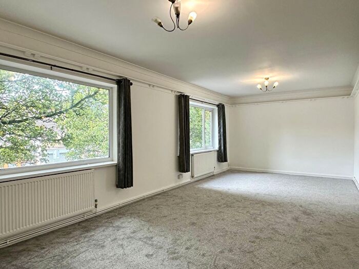 3 Bedroom Flat To Rent In Woodfield Street, Morriston, Swansea, SA6