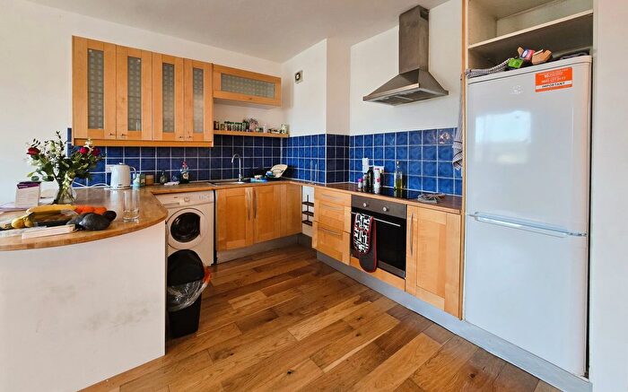 2 Bedroom Flat To Rent In Furmage Street, London, SW18